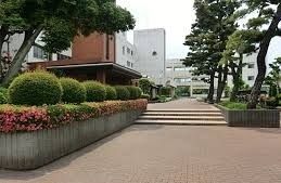 近くの相模原市立小山中学校まで1,600m（徒歩20分）