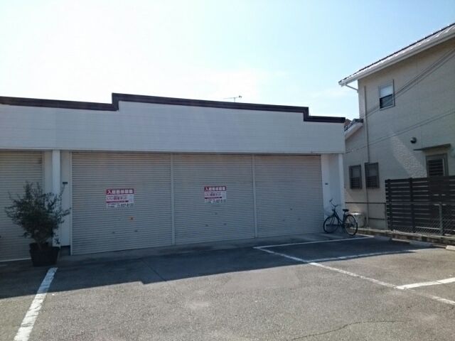 魚住町住吉2丁目店舗Aの外観画像