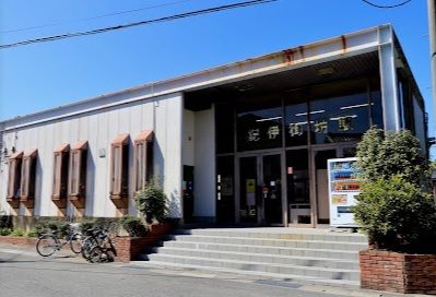 近くの駅まで400m（徒歩5分）