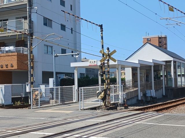 近くの伊予鉄衣山駅様まで1,100m(徒歩14分)