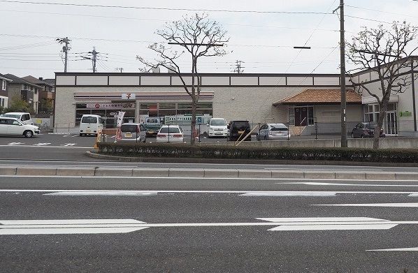 近くのセブンイレブンまで500m（徒歩7分）