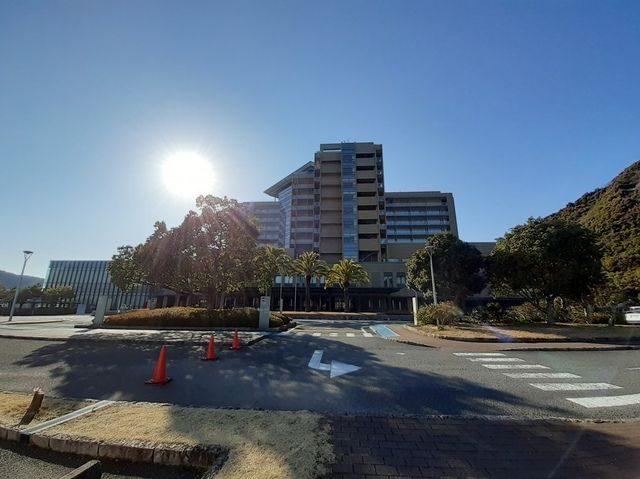 近くの高知医療センターまで3,200m（徒歩40分）