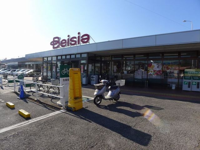 近くのベイシア桐生境野店まで900m（徒歩12分）