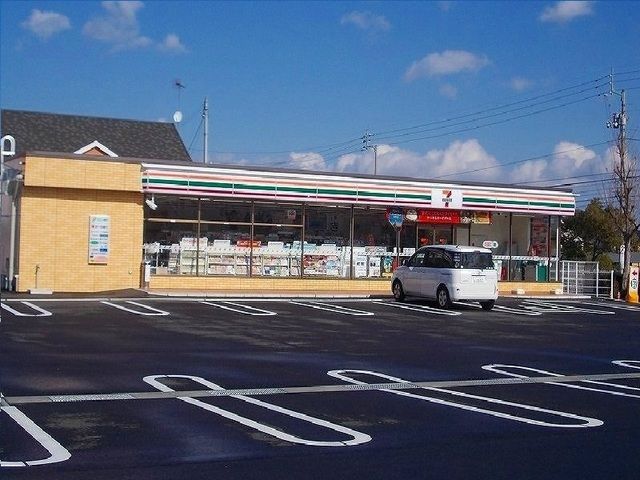 近くのセブンイレブン香川町店さんまで900m（徒歩12分）