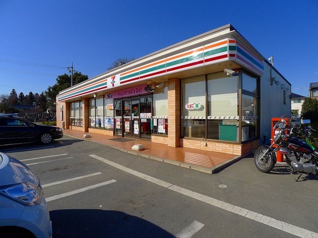 近くのセブンイレブン館林羽附町店まで650m（徒歩9分）