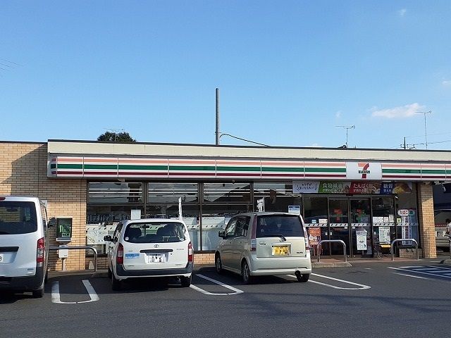 近くのコンビニまで750m（徒歩10分）