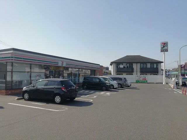 近くのセブンイレブンまで140m（徒歩2分）