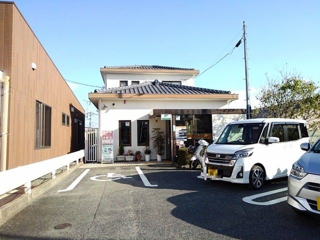 近くの郵便局まで630m（徒歩8分）
