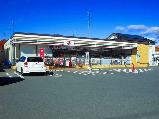 近くのセブンイレブンまで850m（徒歩11分）