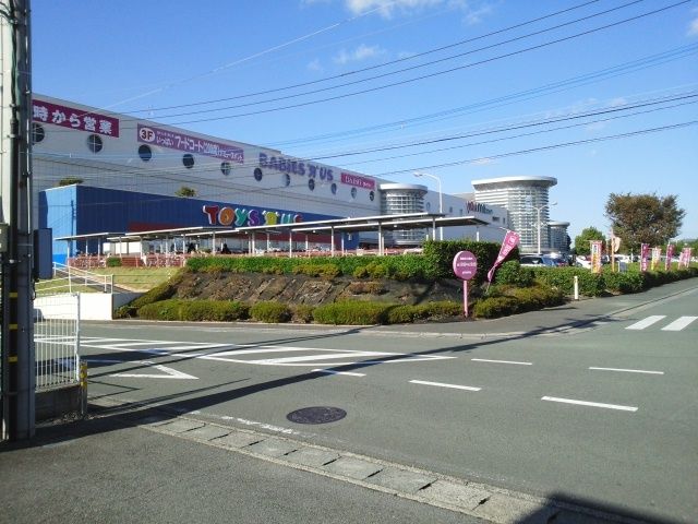 近くのゆめタウンまで500m(徒歩7分)