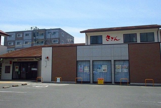 近くの佐賀銀行医大通り前支店まで1,100m（徒歩14分）