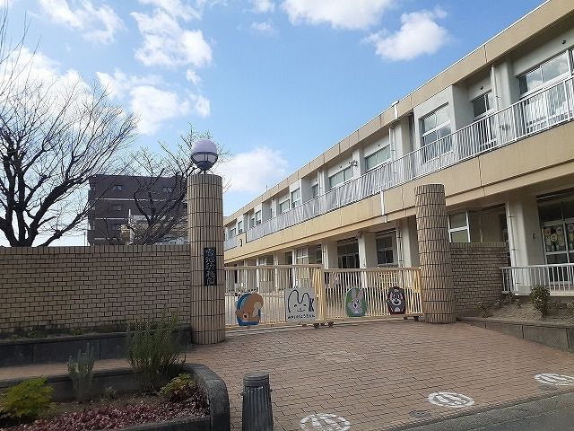 近くの半田市立宮池幼稚園まで432m(徒歩6分)