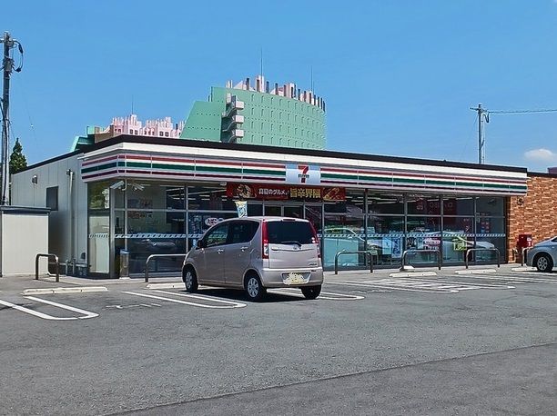 近くのセブンイレブン荒尾緑ヶ丘店まで1,900m(徒歩24分)