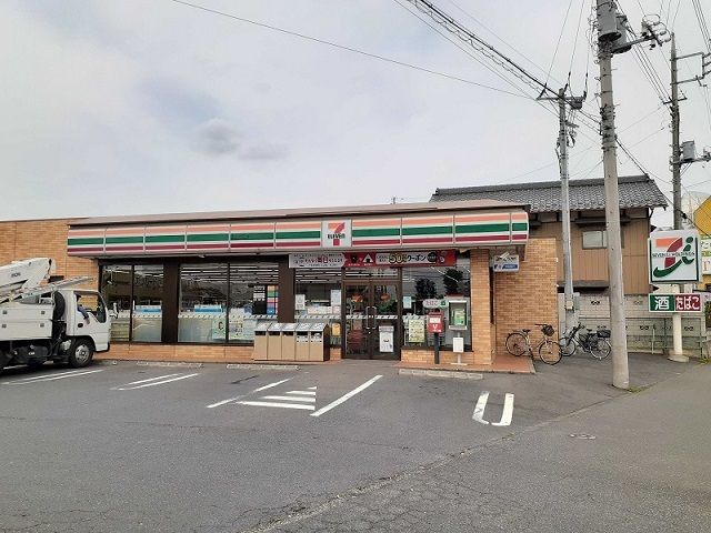 近くのセブンイレブン守谷板戸井店まで960m（徒歩12分）