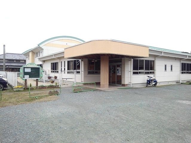 近くの中広川保育園まで680m(徒歩9分)