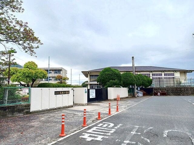 近くの苅田町立　馬場小学校まで190m（徒歩3分）