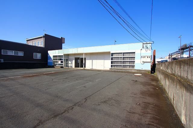 御井旗崎1丁目工場付事務所の外観画像