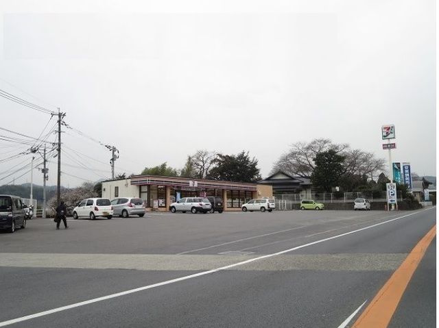 近くのセブンイレブンまで500m（徒歩7分）