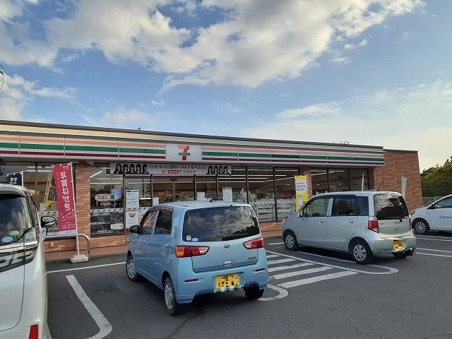 近くのセブンイレブン宇都宮姿川店まで650m（徒歩9分）