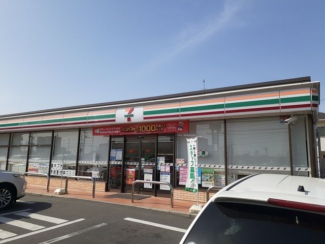 近くのセブンイレブン岡山下伊福西町店まで220m（徒歩3分）