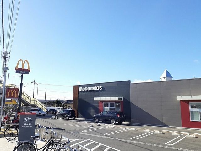 近くのマクドナルドまで500m（徒歩7分）