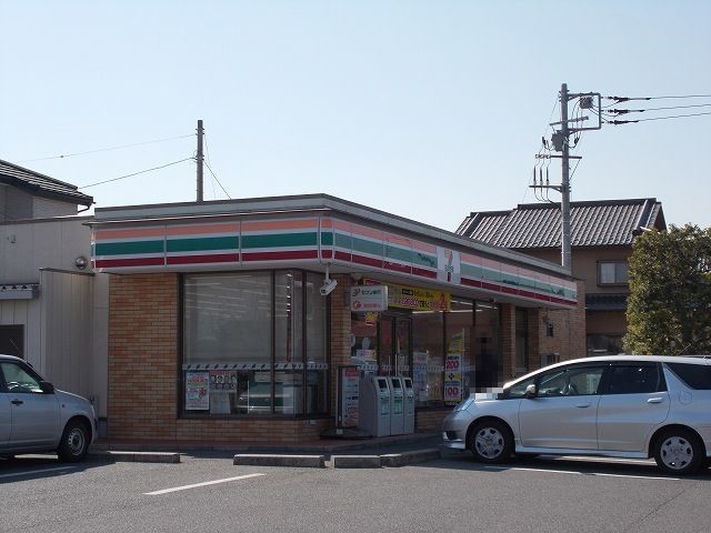 近くのセブンイレブン市原松ヶ島店まで700m(徒歩9分)