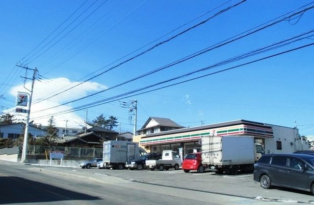 近くのセブンイレブン御殿場滝ヶ原店まで600m（徒歩8分）