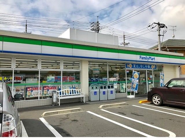 近くのファミリーマート倉敷大内店まで350m（徒歩5分）