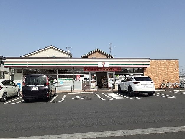 近くのセブンイレブン三郷彦成橋店まで1,400m（徒歩18分）