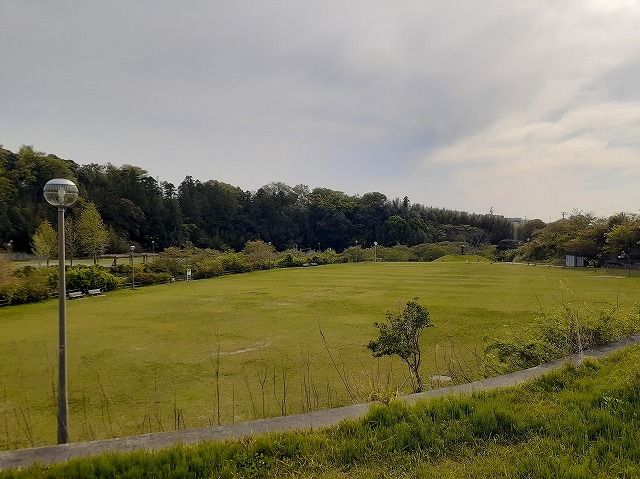 近くの公園まで1,400m（徒歩18分）