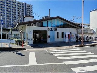 近くのJR天神川駅まで2,100m(徒歩27分)