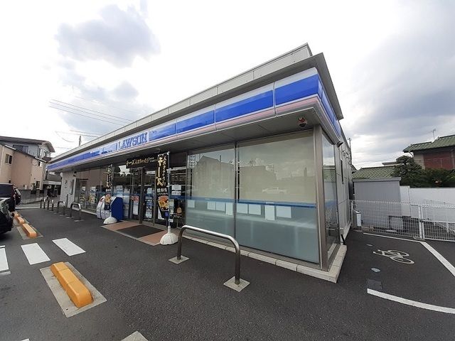 近くのローソン高崎江木町店まで300m（徒歩4分）