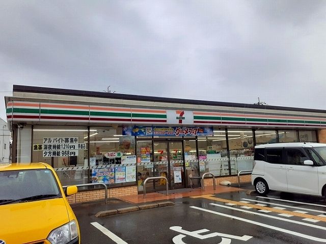近くのセブンイレブン 久御山佐山店まで600m（徒歩8分）