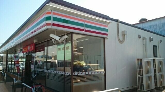 近くのセブンイレブンまで100m（徒歩2分）