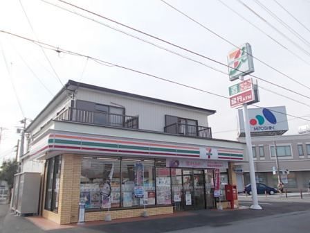 近くのセブンイレブンまで190m（徒歩3分）