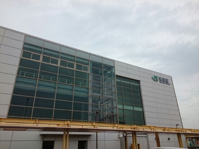 近くの亀田駅まで1,900m（徒歩24分）