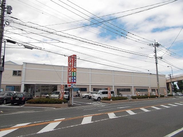 近くの明治屋ジャンボ太宰府店まで650m（徒歩9分）