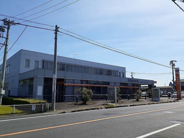 近くの郵便局まで1,360m（徒歩17分）