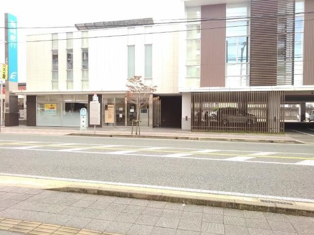 近くの福岡銀行春日支店まで500m(徒歩7分)