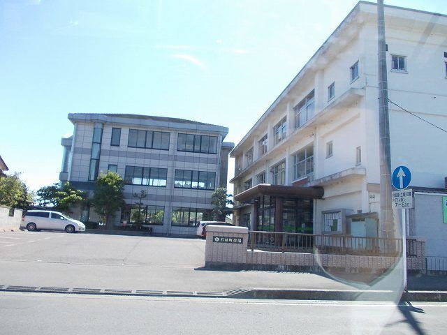 近くの岩舟町役場まで1,100m(徒歩14分)
