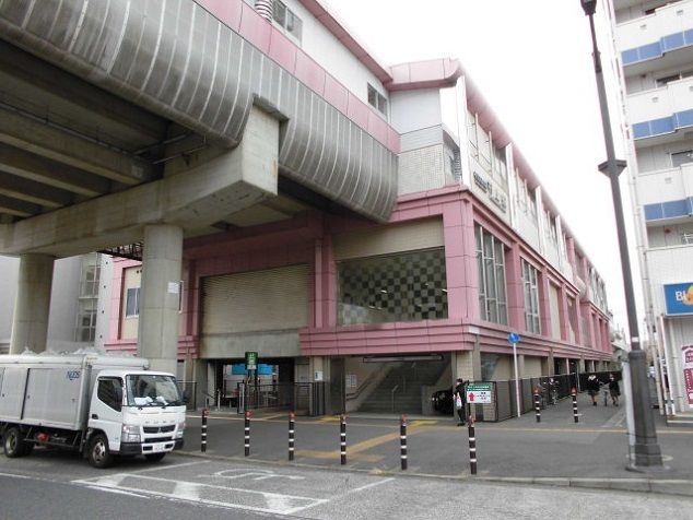 近くの駅まで800m（徒歩10分）