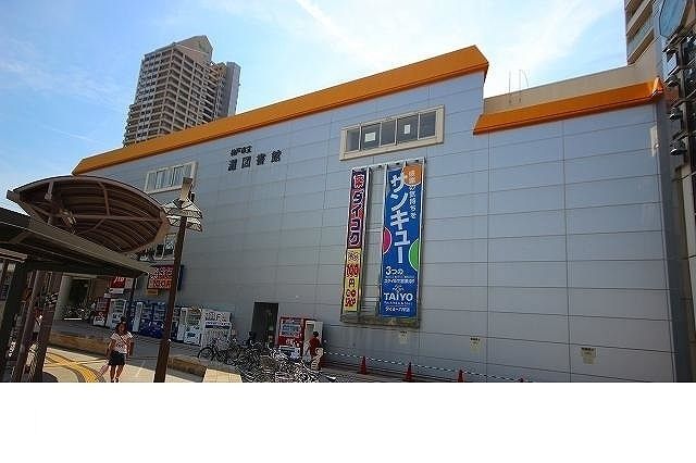 近くの灘図書館様まで400m(徒歩5分)