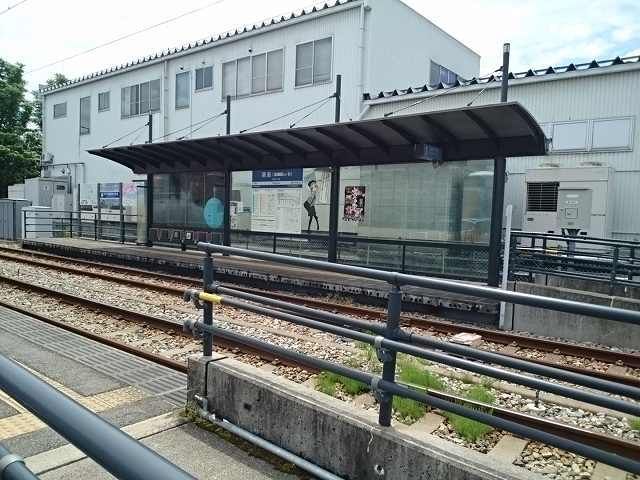 近くの富山ライトレール粟島駅まで500m（徒歩7分）