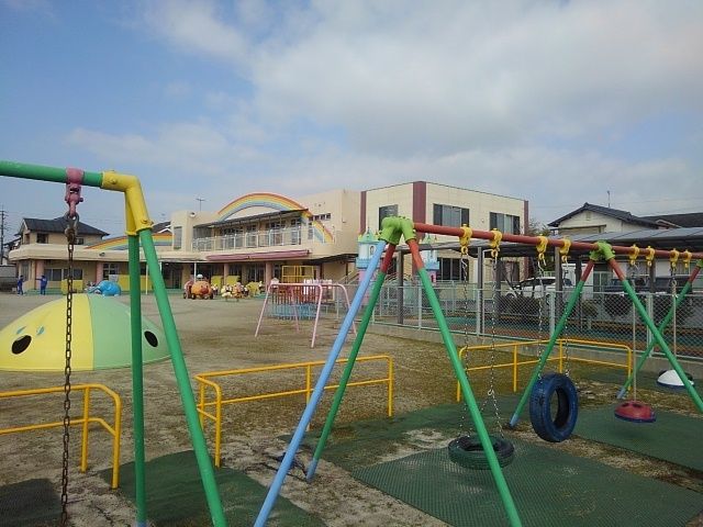 近くの西牟田保育園まで920m（徒歩12分）