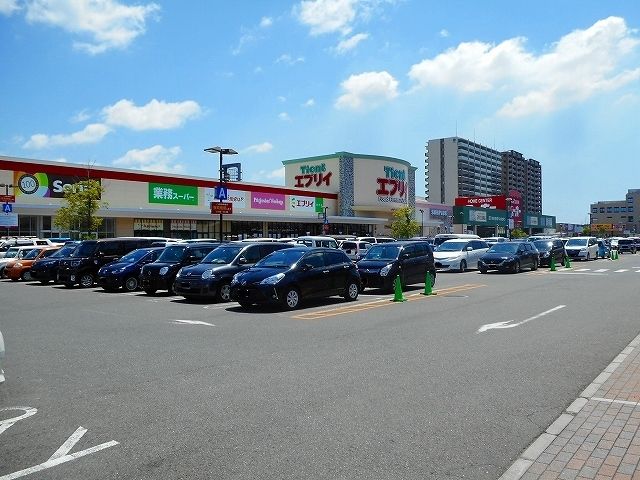 近くのココローズまで1,400m(徒歩18分)