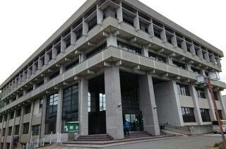 近くの有田市役所様まで1,100m（徒歩14分）