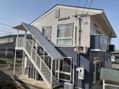 カラコレスの外観画像