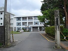 近くの鯖江高校まで800m（徒歩10分）