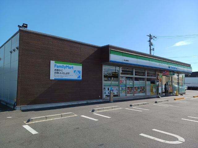 近くのコンビニまで160m（徒歩2分）