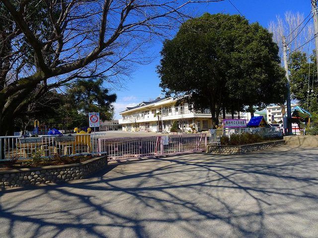 近くの館林市立北幼稚園まで1,000m（徒歩13分）